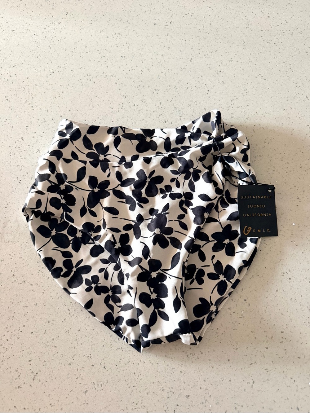 NWT Skatie Scarlette High Wasist Black & White Floral Bikini Bottoms XS